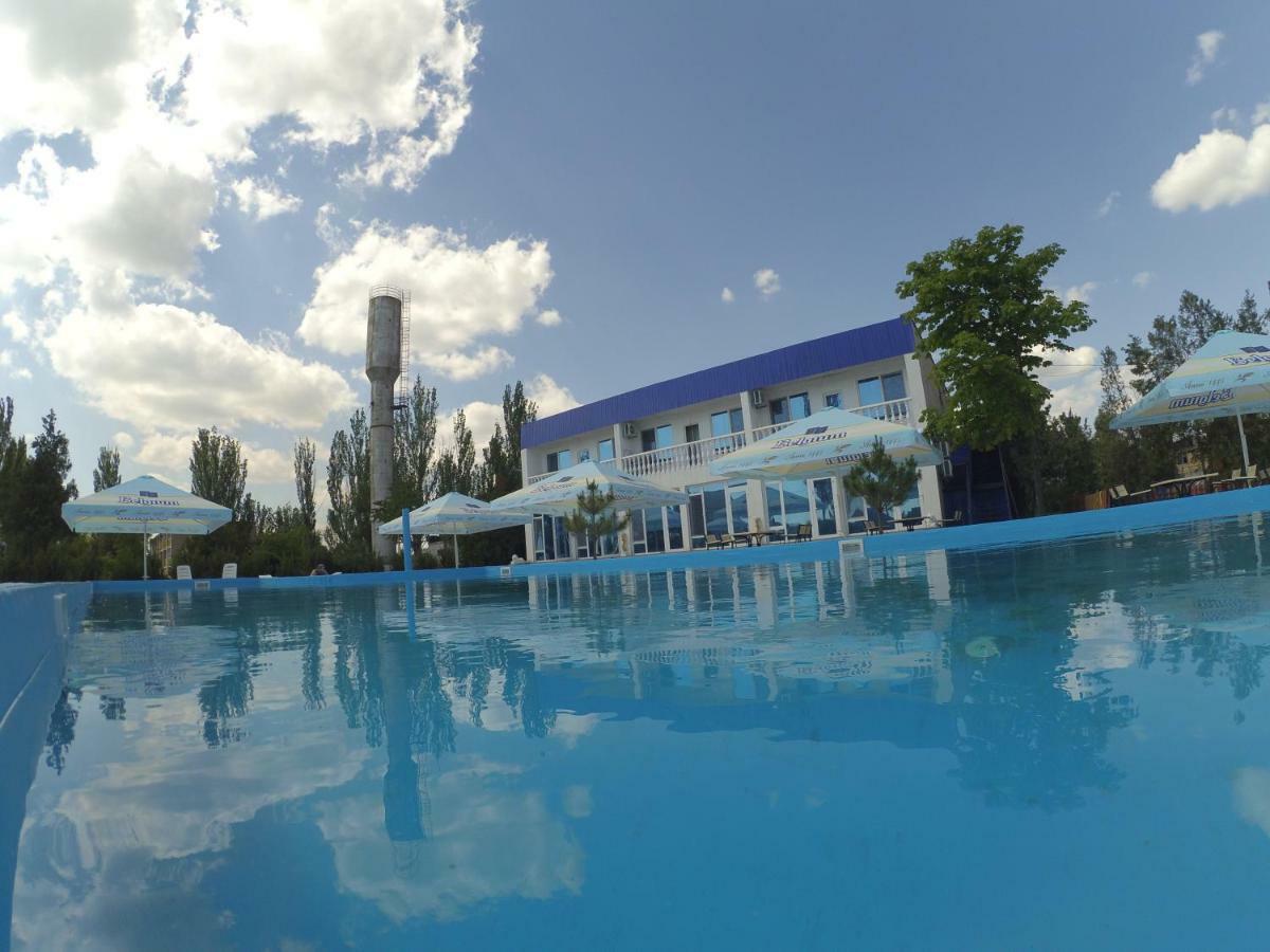 Hotel Marmaris Skadovsʼk Zewnętrze zdjęcie