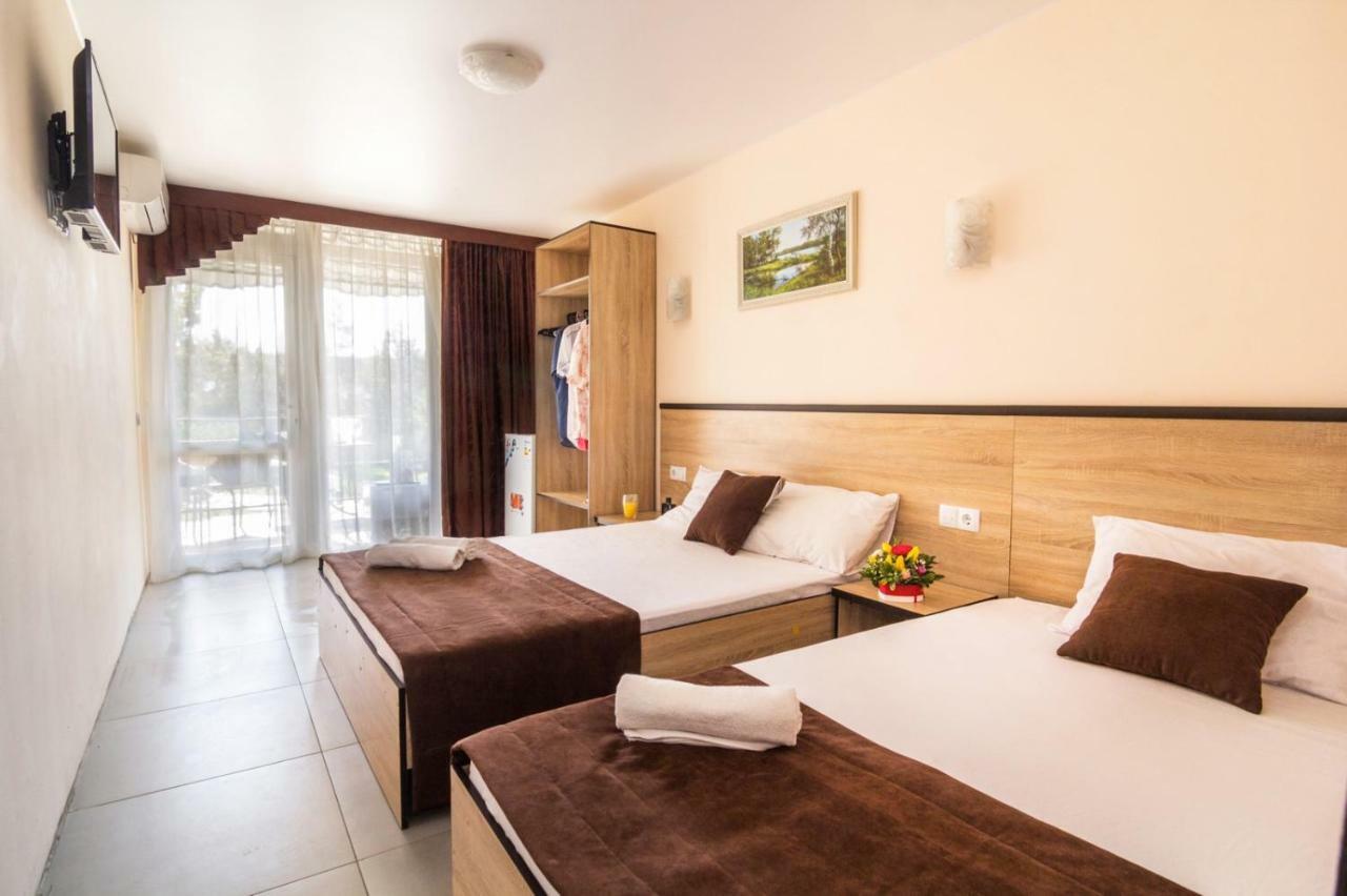 Hotel Marmaris Skadovsʼk Zewnętrze zdjęcie