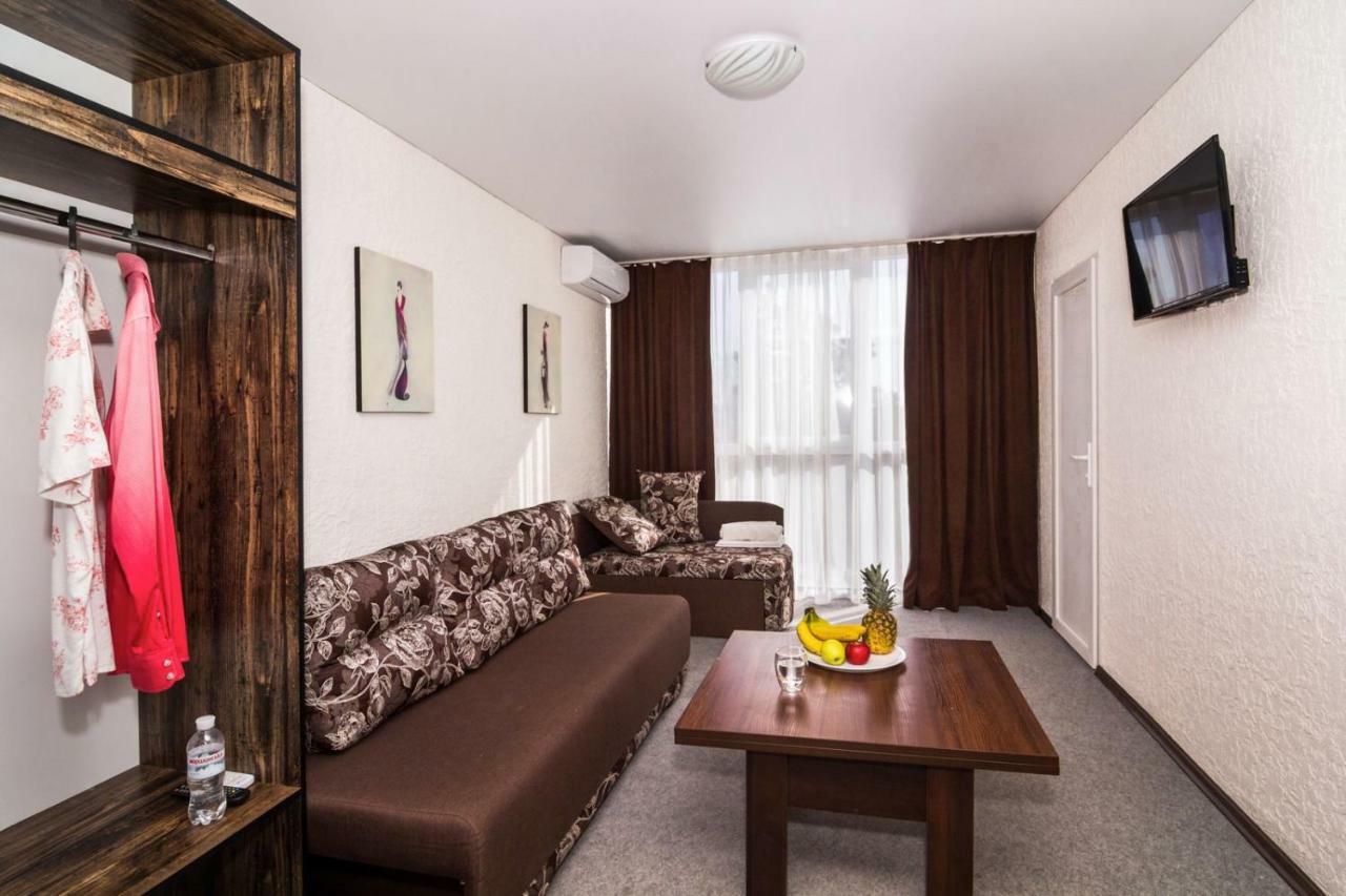 Hotel Marmaris Skadovsʼk Zewnętrze zdjęcie