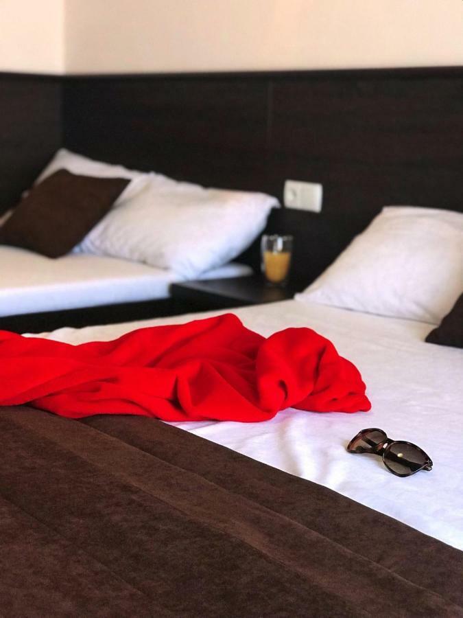 Hotel Marmaris Skadovsʼk Zewnętrze zdjęcie